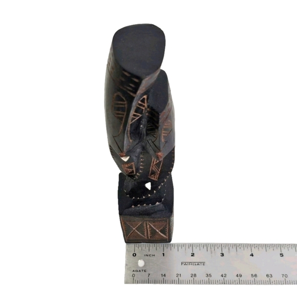 Fiji Lovers Handcarved Brown Wood Sculpture Statue Inlaid Mother Of Pearl Accent - Picture 8 of 9